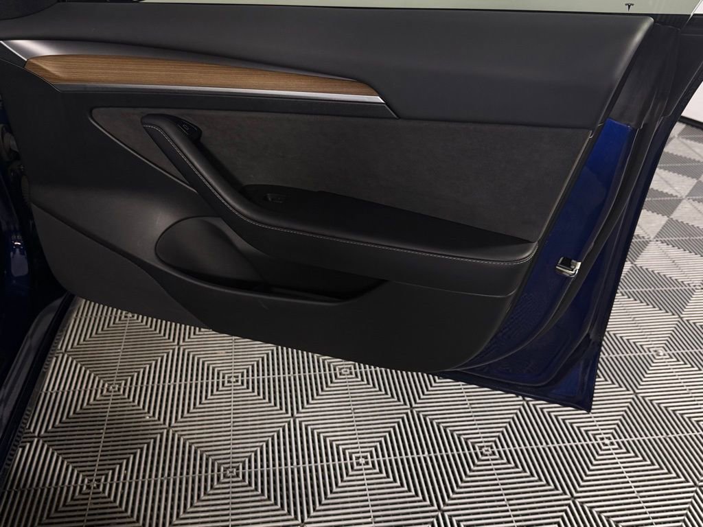 Used 2023 Tesla Model 3 Long Range image 32
