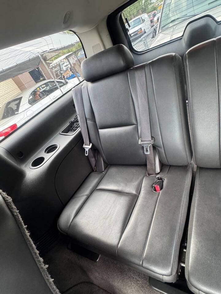 Used 2012 GMC Yukon XL Denali AWD/4WD image 15