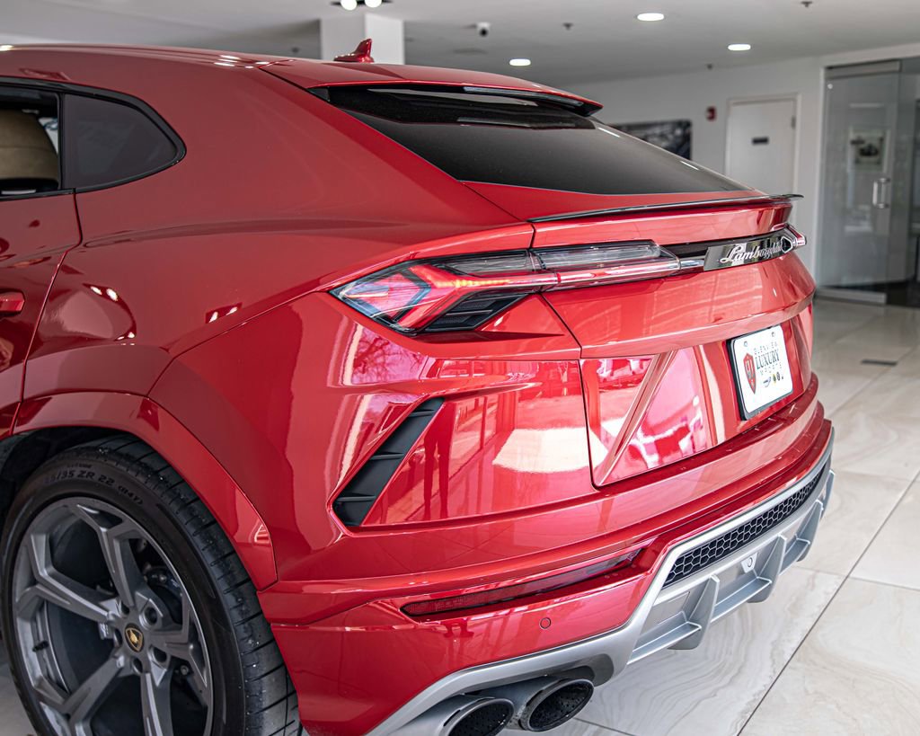 Used 2021 Lamborghini Urus image 14