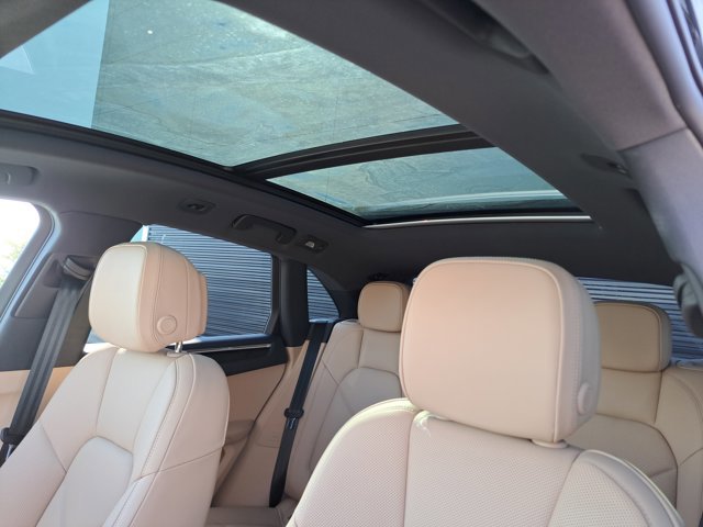 Used 2026 Porsche Macan image 35
