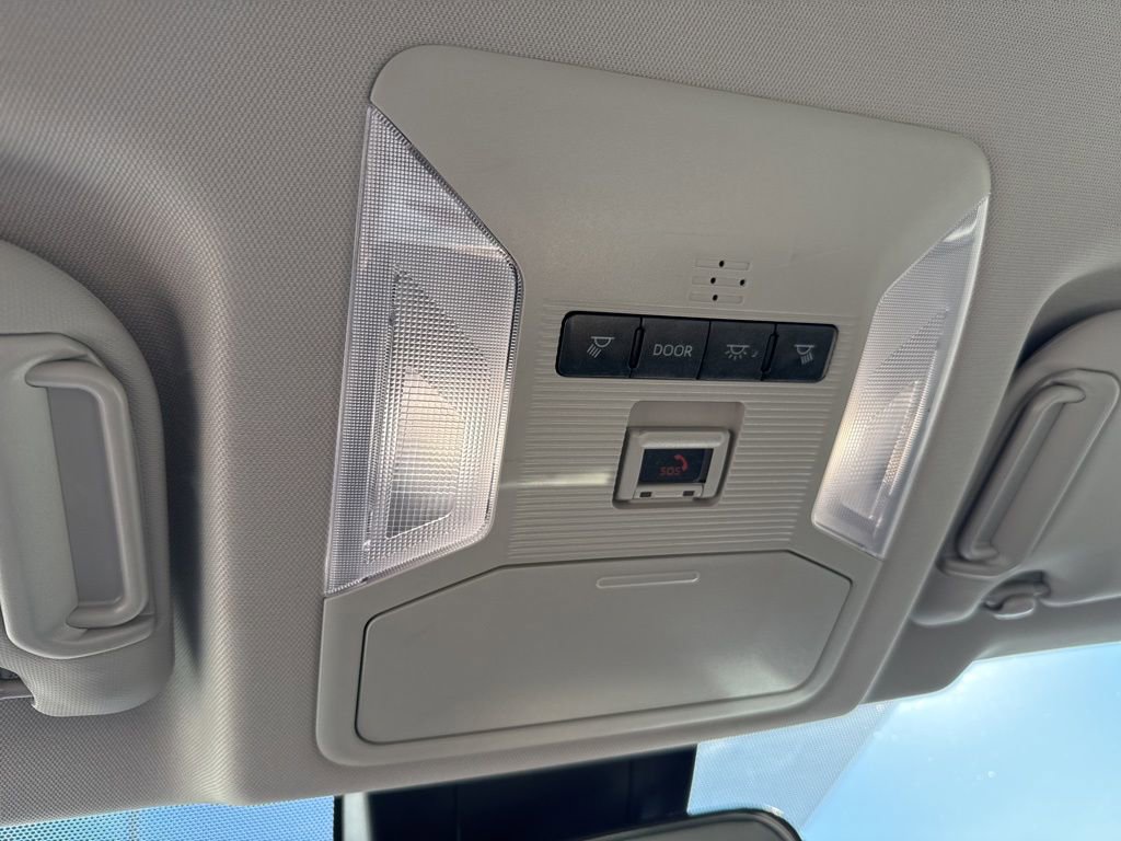 Used 2023 Toyota RAV4 XLE image 22