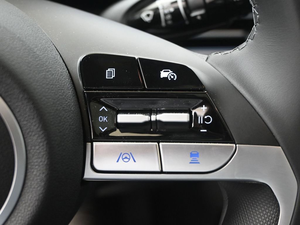 Certified 2025 Hyundai Elantra SEL FWD image 27