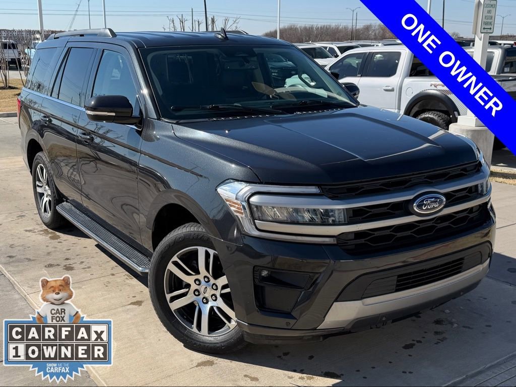 Used 2023 Ford Expedition XLT image 4