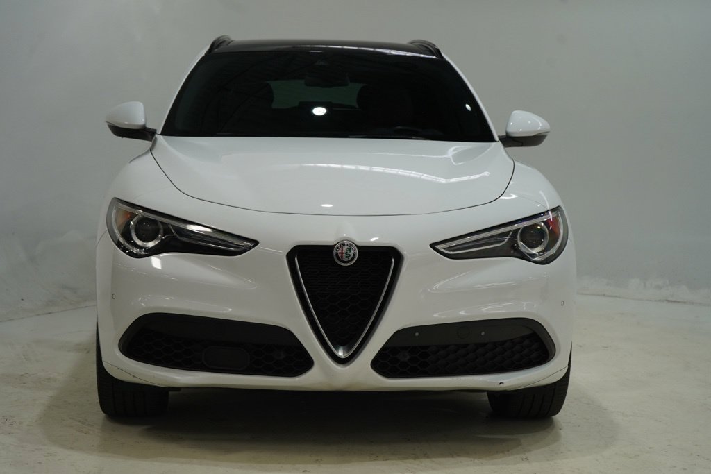 Used 2021 Alfa Romeo Stelvio Ti Sport AWD/4WD image 2