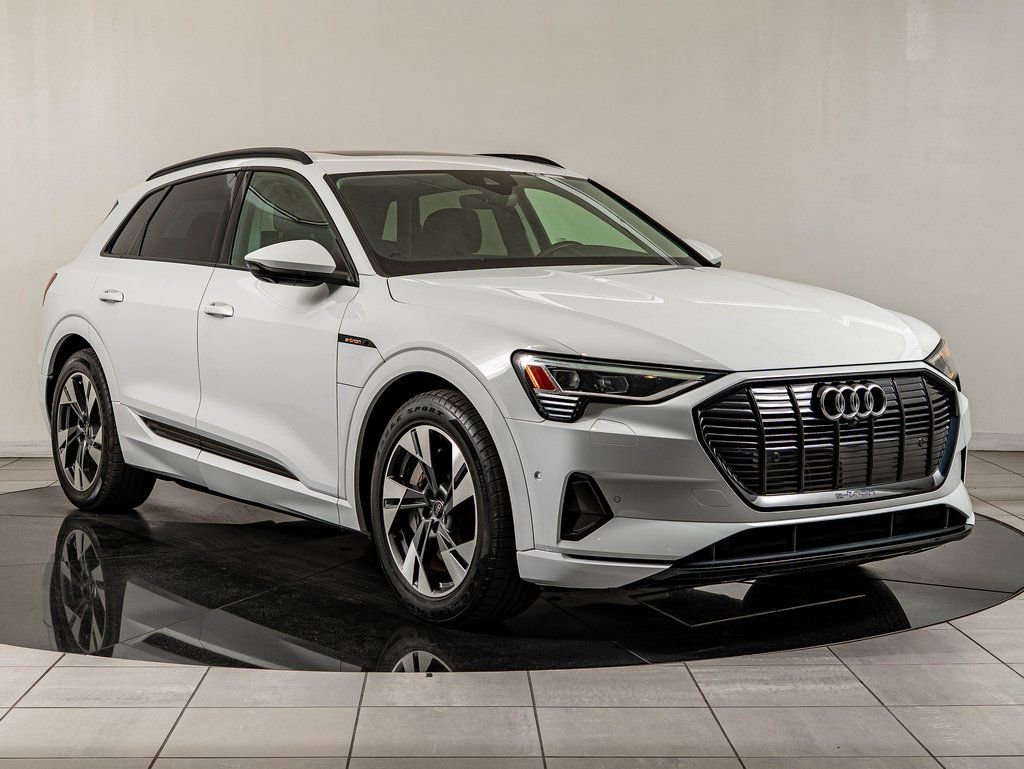 Used 2021 Audi e-tron Premium w/ Convenience Plus Package AWD/4WD image 12