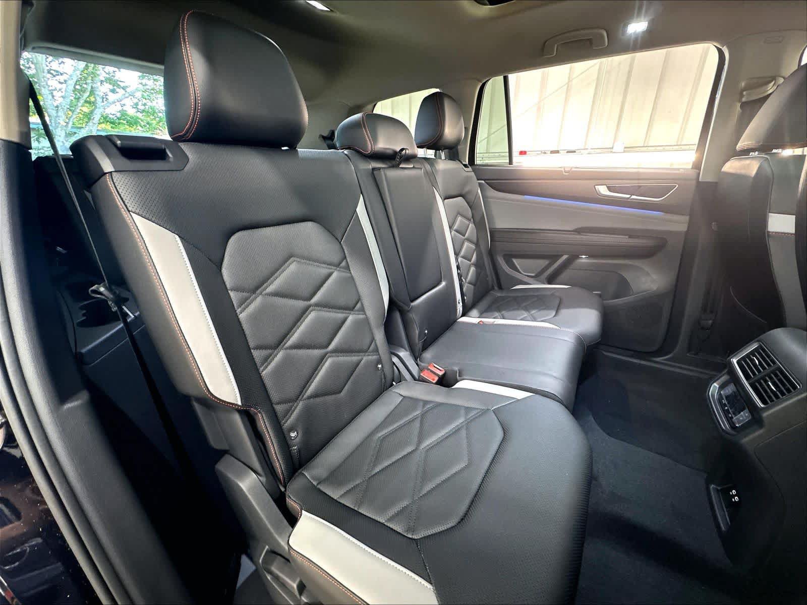 New 2026 Volkswagen Atlas Peak Edition AWD/4WD image 10