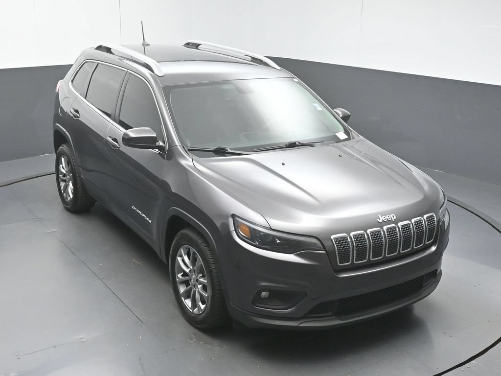Used 2019 Jeep Cherokee Latitude Plus w/ Comfort/Convenience Group FWD image 39