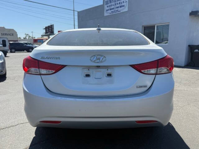 Used 2012 Hyundai Elantra Limited w/ Technology Pkg 5 FWD image 4