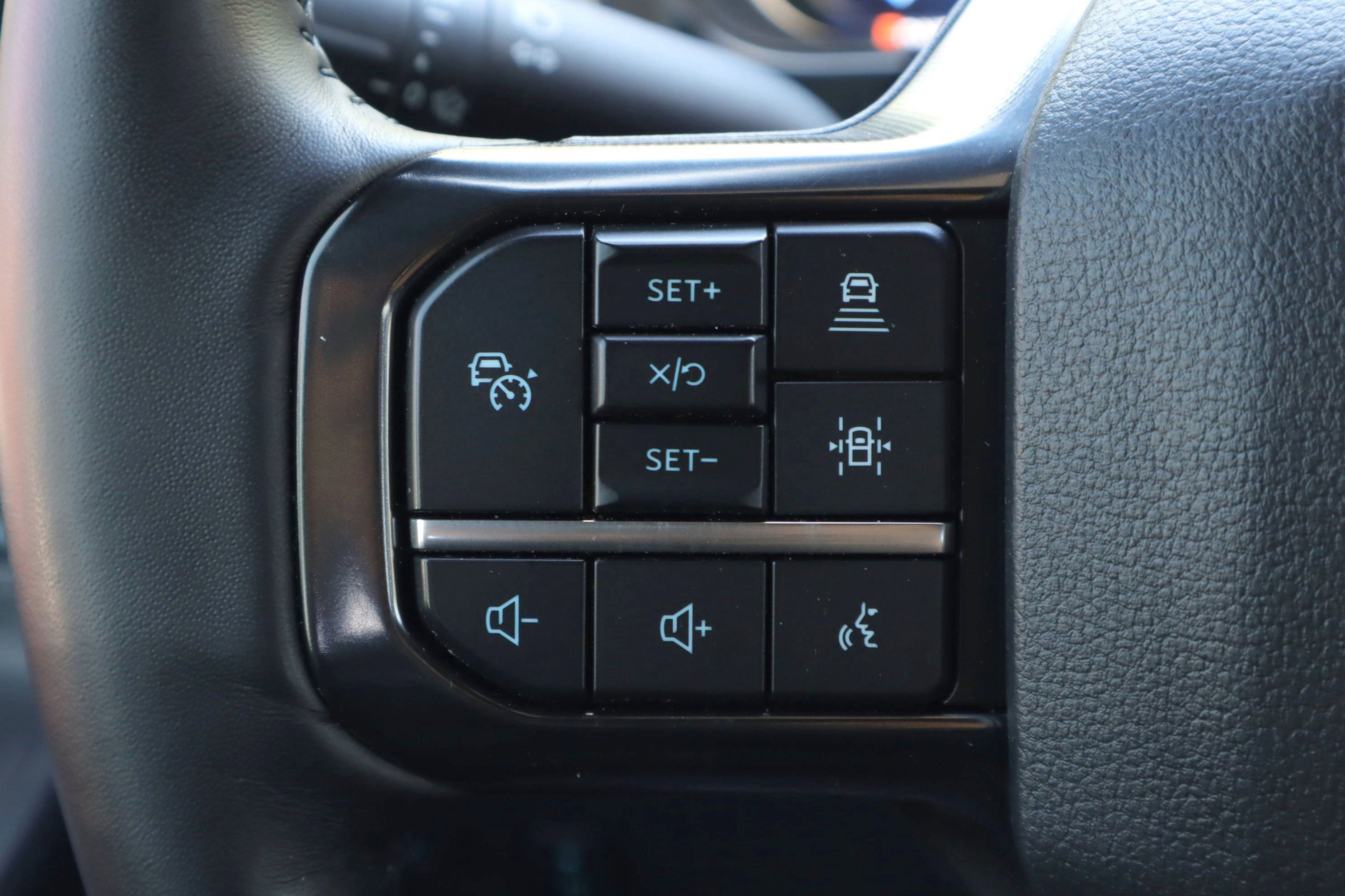 Used 2025 Ford F250 Platinum AWD/4WD image 19