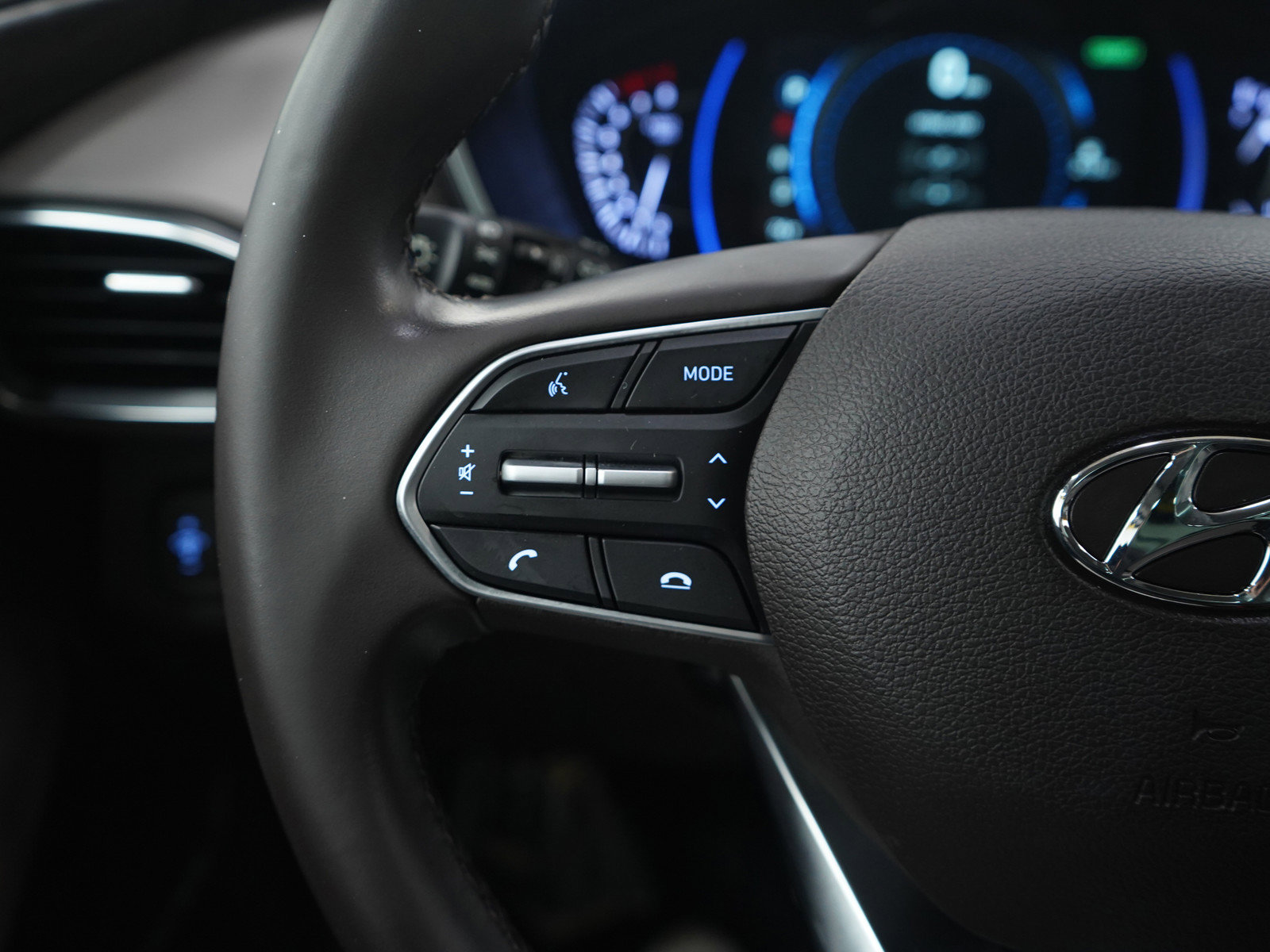 Used 2020 Hyundai Santa Fe SEL image 26