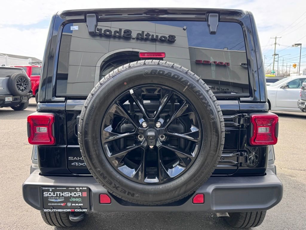 Certified 2025 Jeep Wrangler Unlimited Sahara image 6