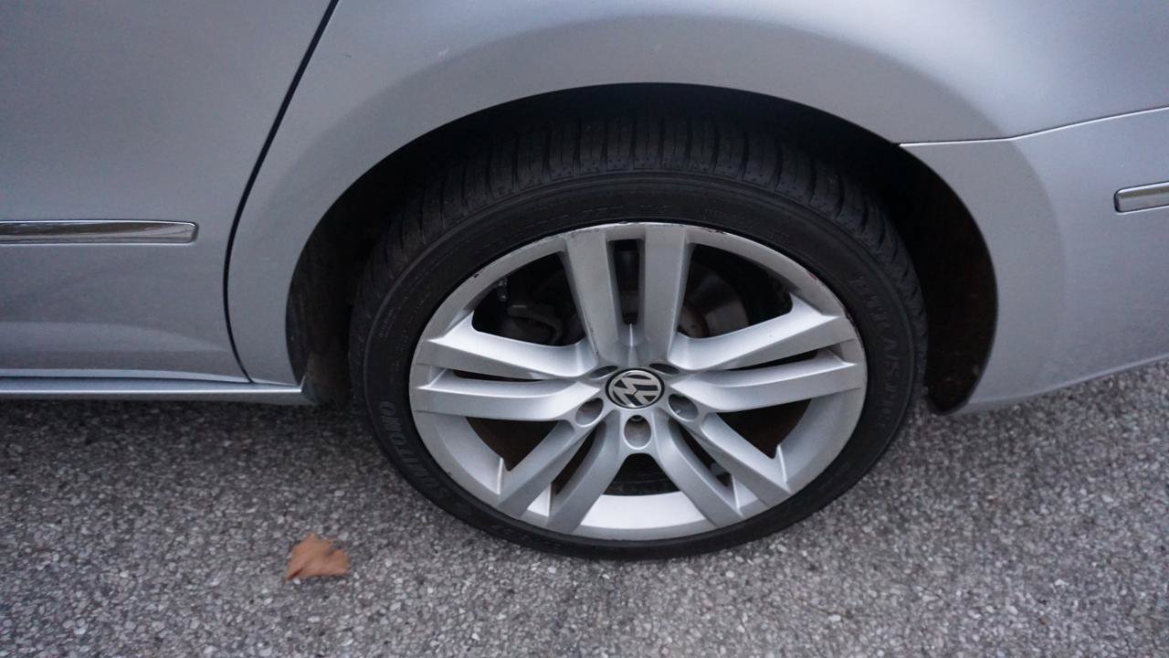 Used 2014 Volkswagen CC Executive FWD image 10