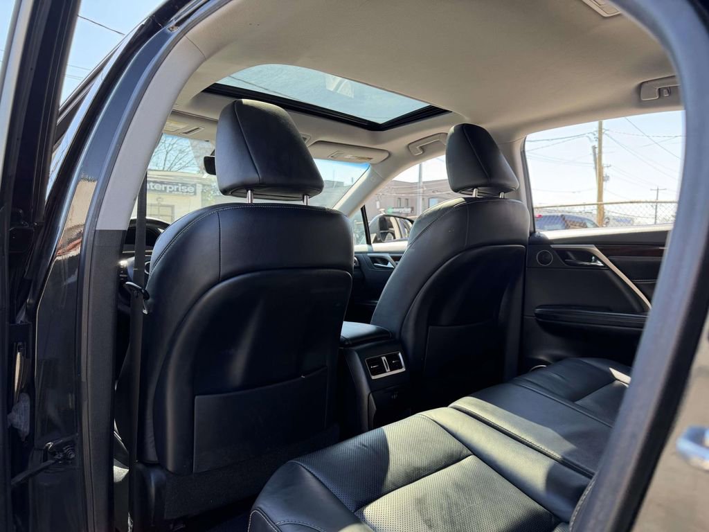 Used 2019 Lexus RX 450h AWD w/ Navigation Package image 22