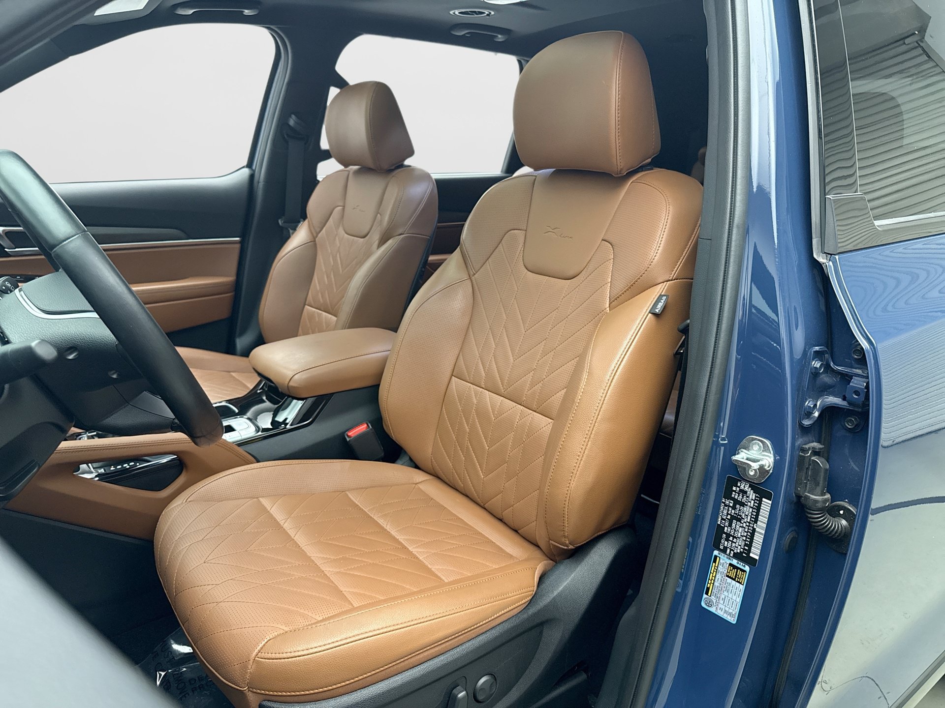 Used 2025 Kia Telluride EX X-Line AWD/4WD image 11