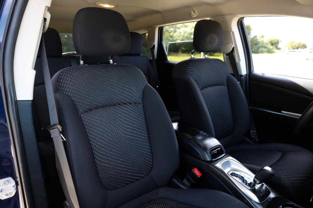 Used 2017 Dodge Journey SE FWD image 16