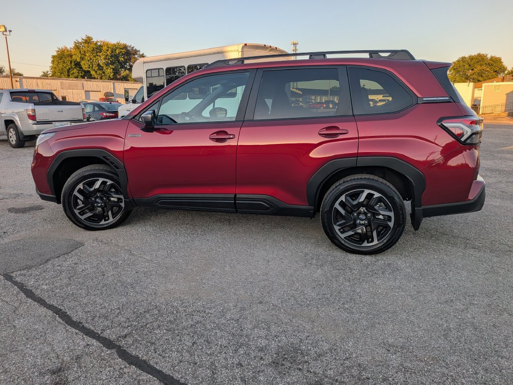 Used 2026 Subaru Forester Premium AWD/4WD image 4