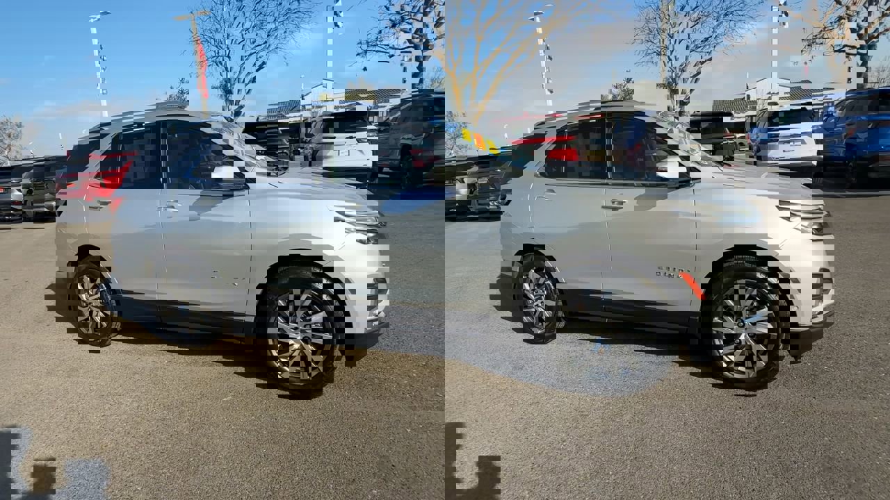 Used 2022 Chevrolet Equinox Premier image 8