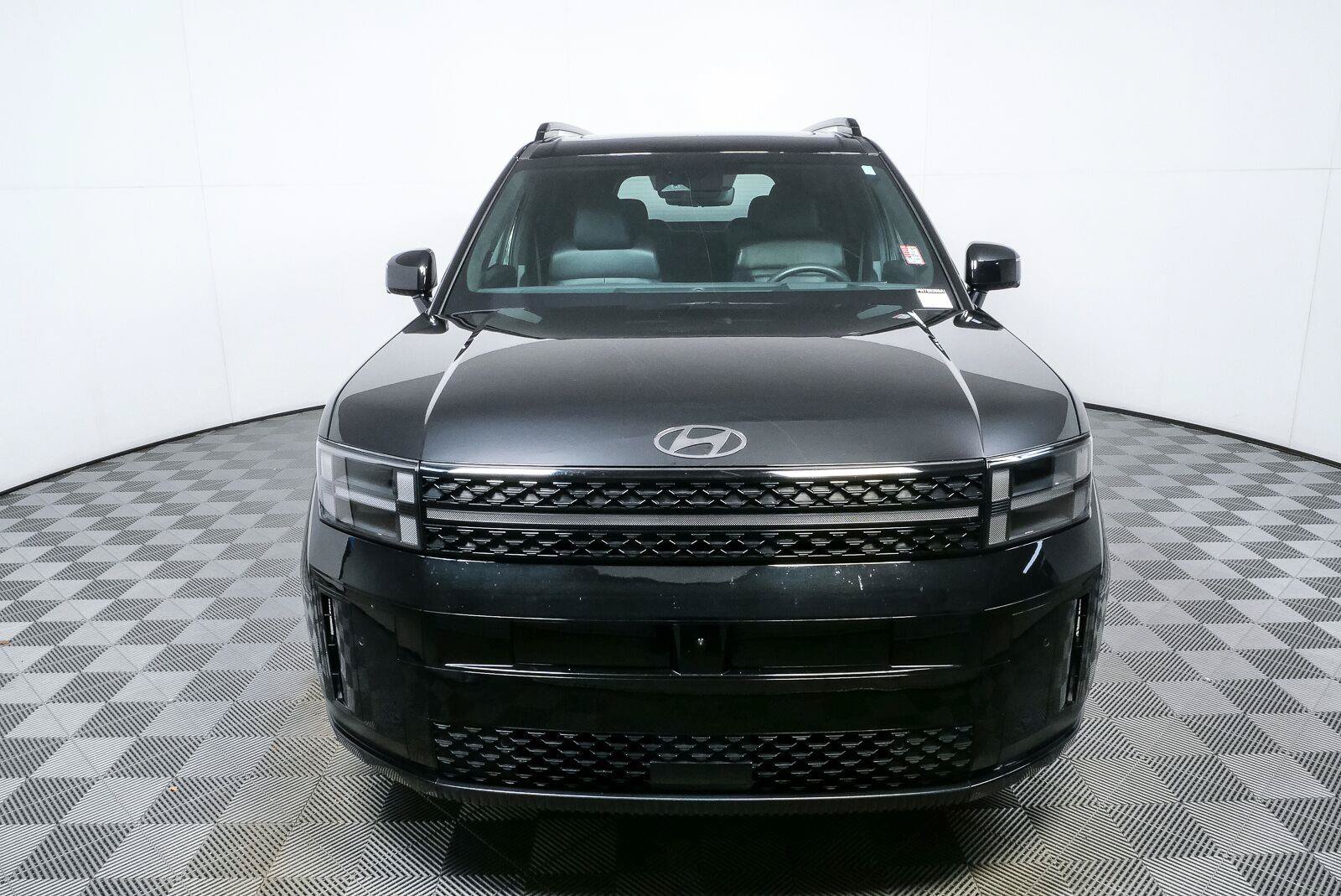 Used 2025 Hyundai Santa Fe Calligraphy FWD image 39