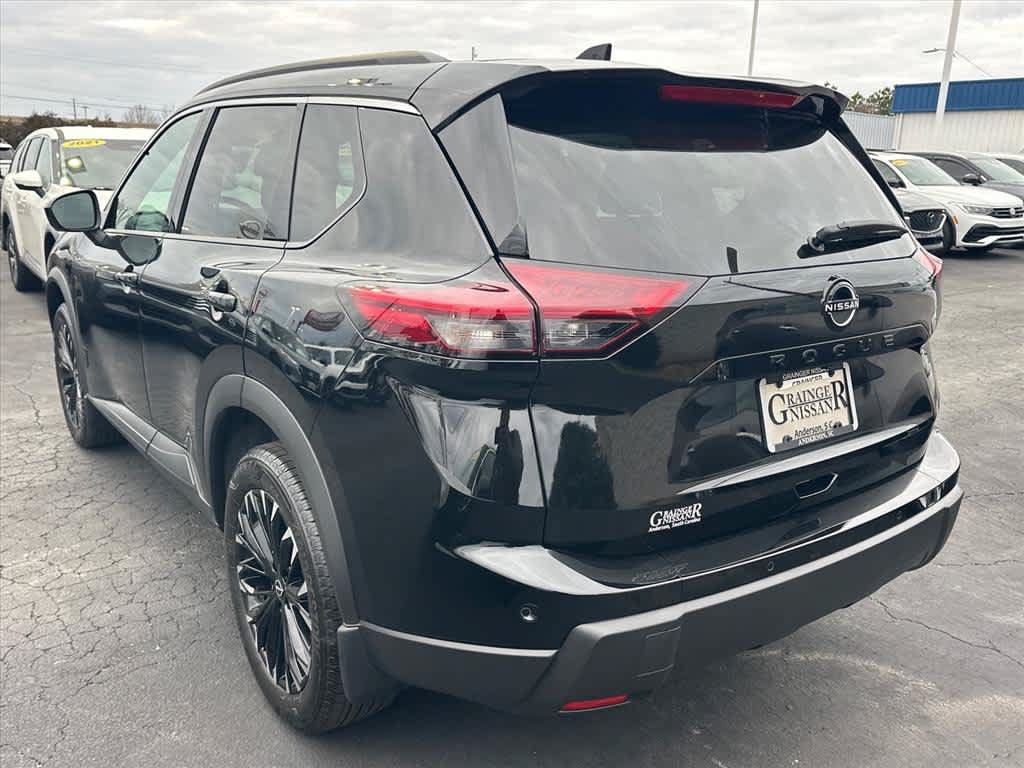 Used 2026 Nissan Rogue Dark Armor FWD image 5