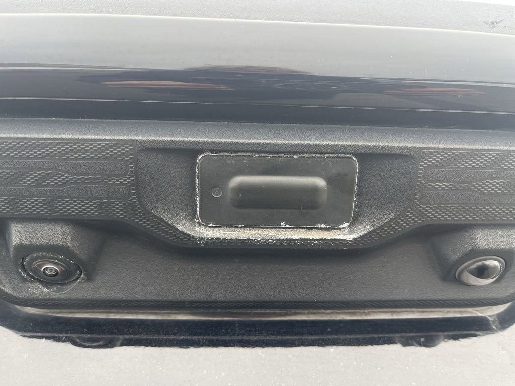 Used 2023 GMC Sierra 1500 Elevation image 16