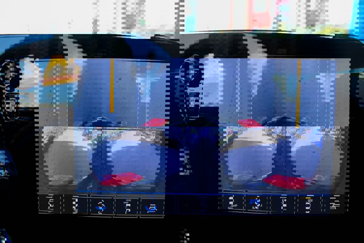 Used 2020 Chevrolet Corvette Stingray Premium Cpe w/ 3LT Preferred Equipment Group image 36