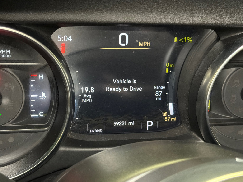 Used 2023 Jeep Wrangler Unlimited Sahara w/ Cold Weather Group AWD/4WD image 24