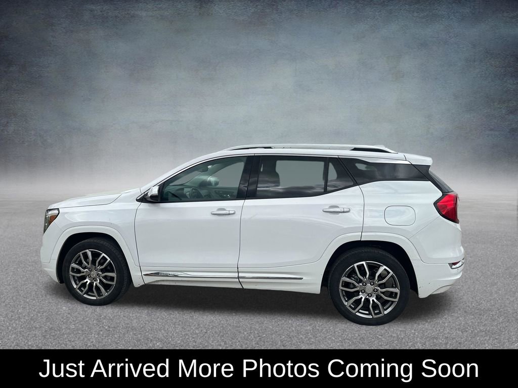 Used 2023 GMC Terrain Denali AWD/4WD image 2