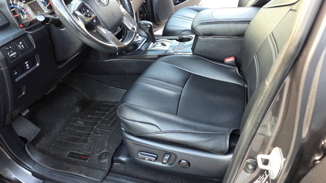 Used 2014 Toyota 4Runner SR5 AWD/4WD image 33