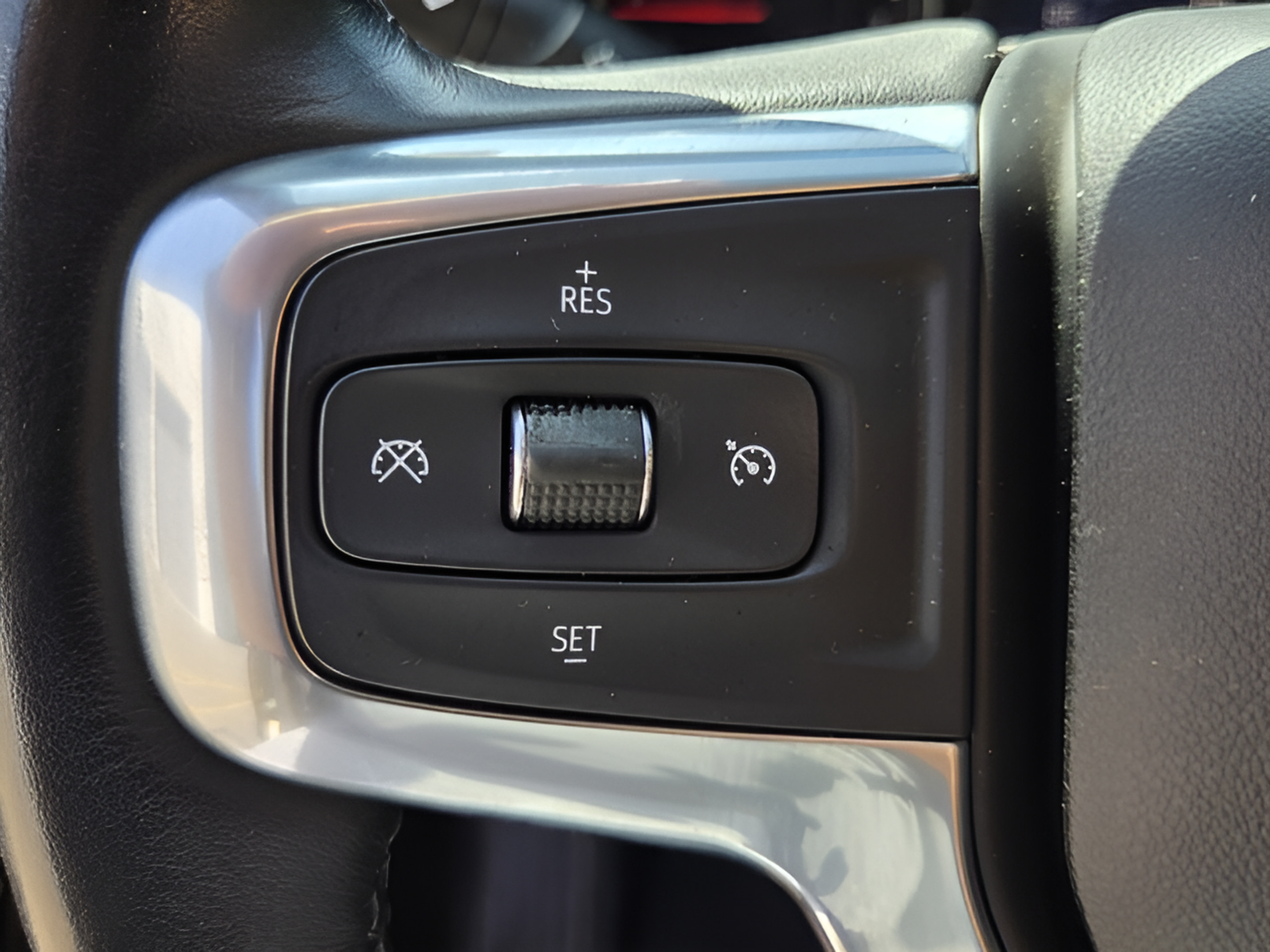 Certified 2020 Chevrolet Blazer LT AWD/4WD image 24