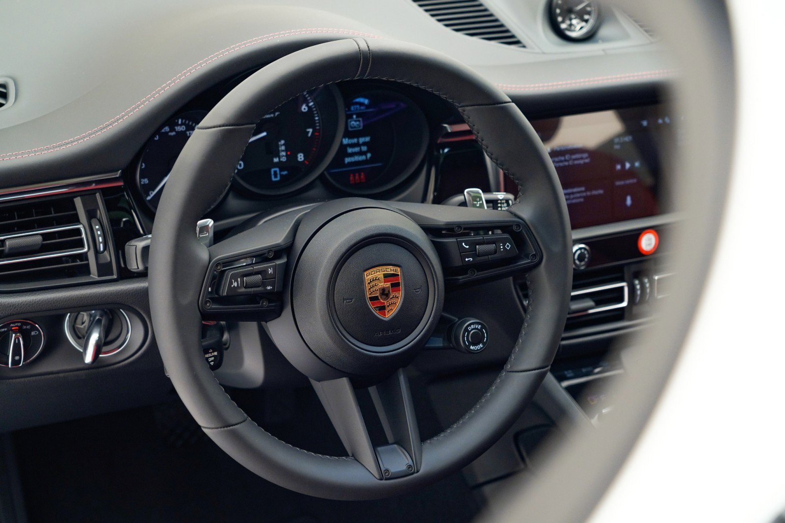 New 2026 Porsche Macan image 22