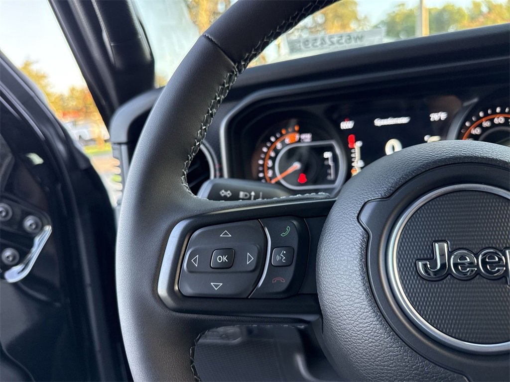 New 2025 Jeep Wrangler Unlimited Rubicon w/ Steel Bumper Group image 15