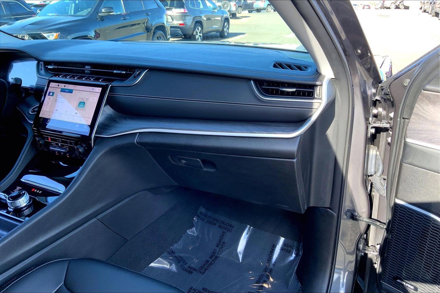 Certified 2023 Jeep Grand Cherokee L Limited w/ Trailer Tow Group (B) image 17