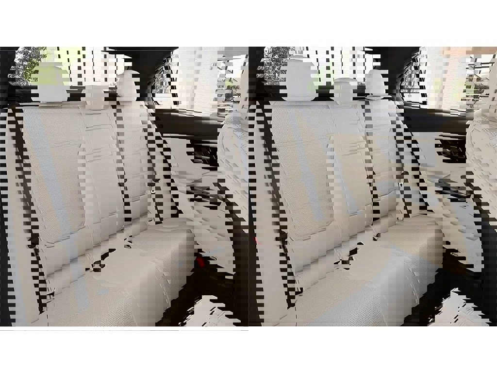 New 2026 Mercedes-Benz C 300 4MATIC Sedan image 5