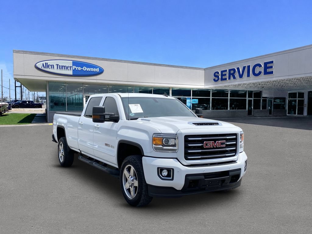 Used 2019 GMC Sierra 2500 SLT w/ Duramax Plus Package AWD/4WD image 2