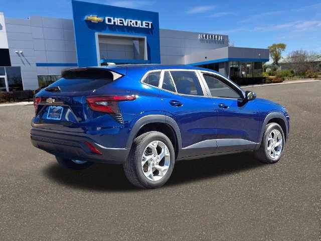 Used 2024 Chevrolet Trax LS w/ LS Convenience Package FWD image 27