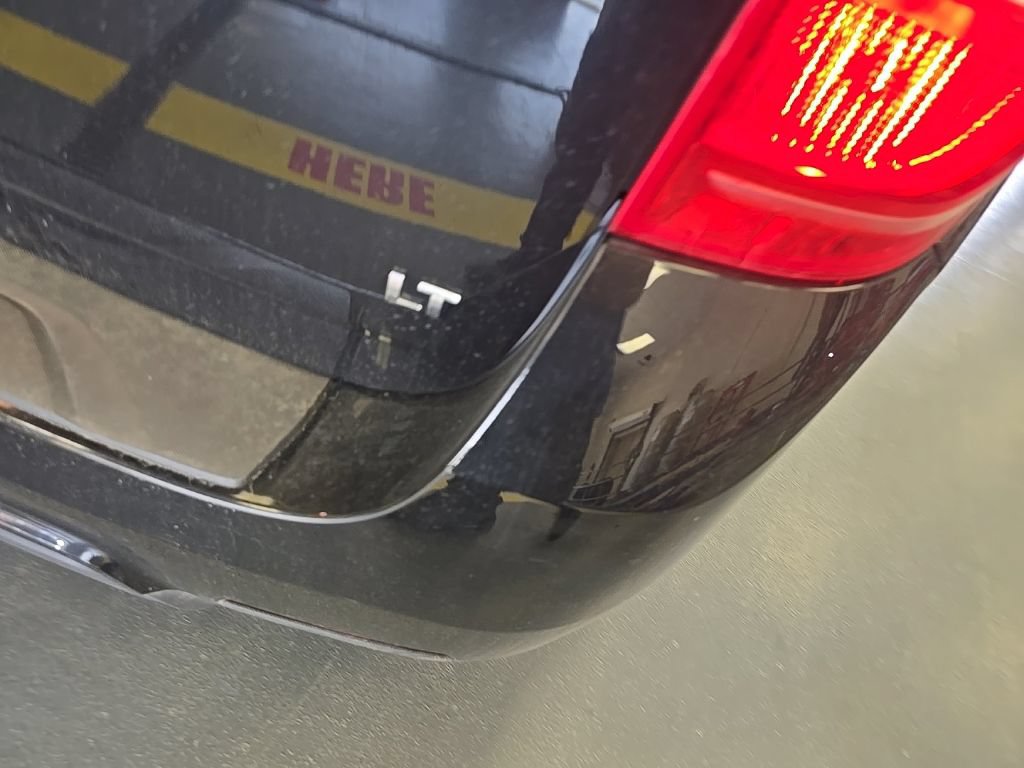 Used 2017 Chevrolet Equinox LT w/ Convenience Package FWD image 4