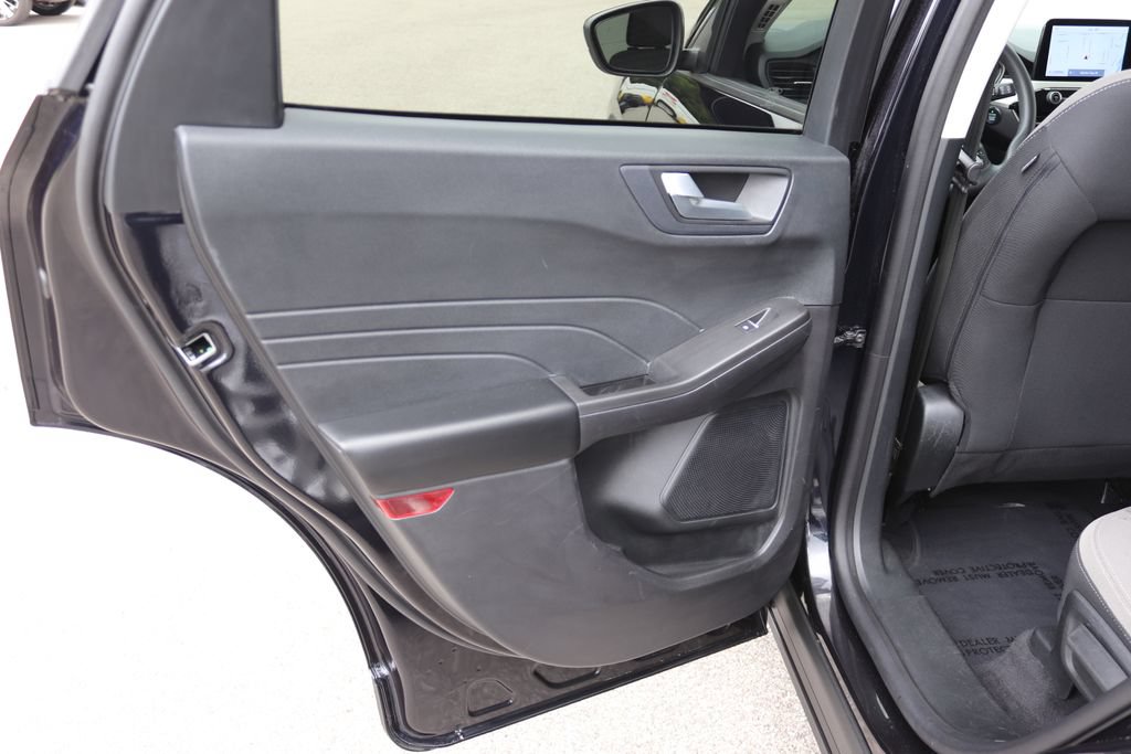 Used 2021 Ford Escape SE FWD image 13