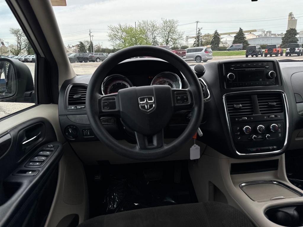 Used 2012 Dodge Grand Caravan SXT FWD image 14