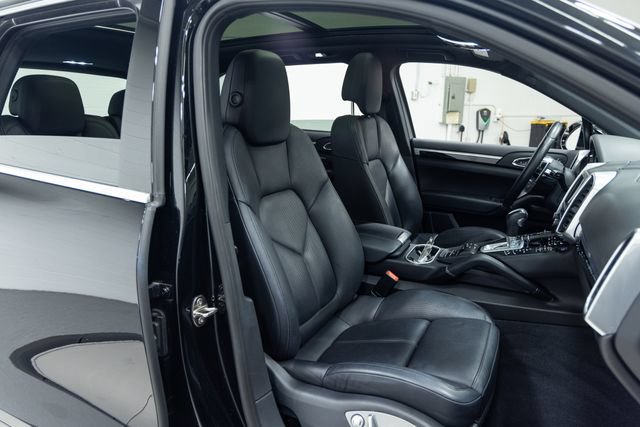 Used 2016 Porsche Cayenne S AWD/4WD image 25