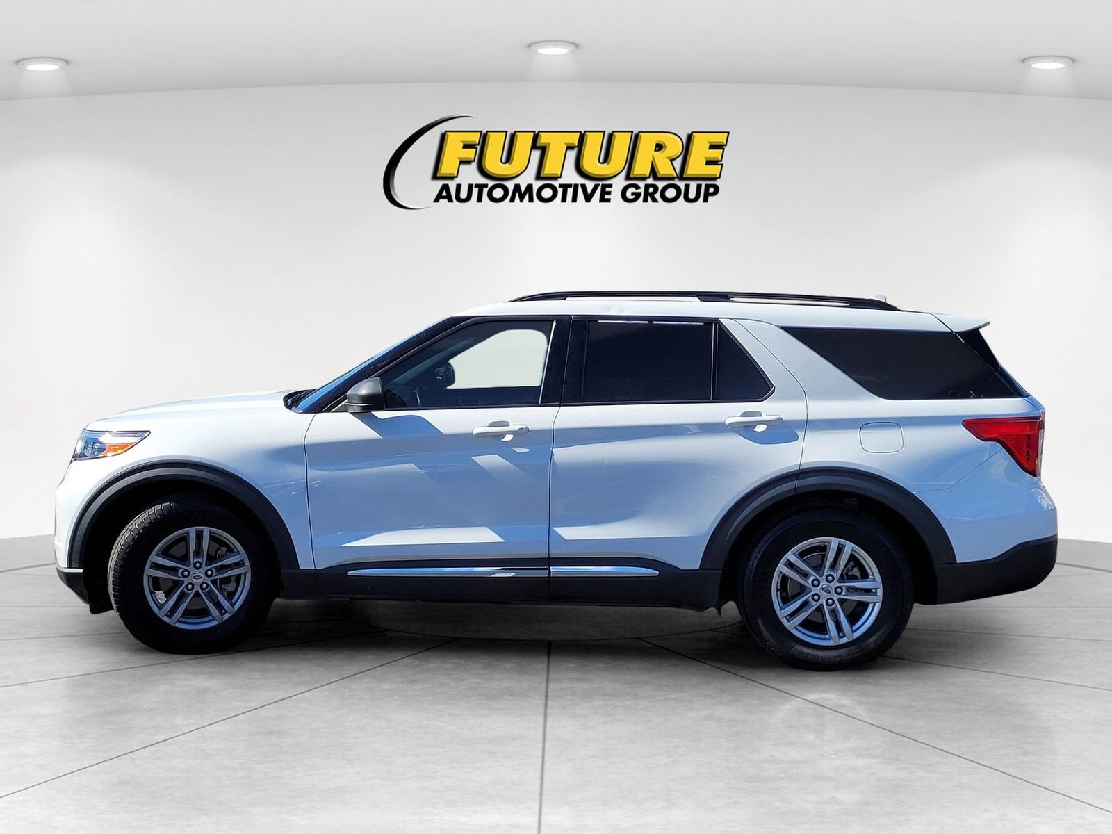 Used 2020 Ford Explorer XLT image 8