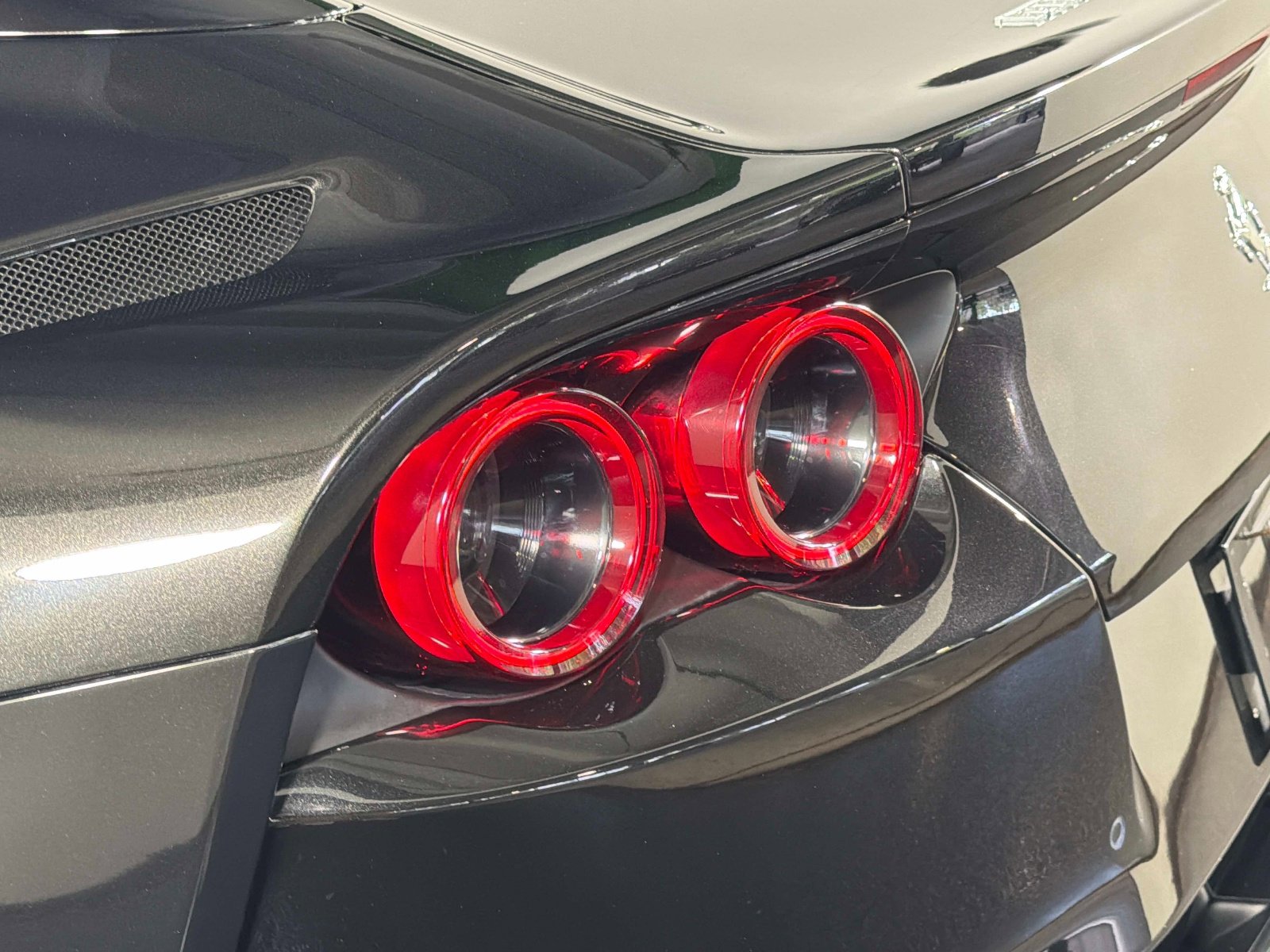 Used 2021 Ferrari 812 GTS RWD image 17