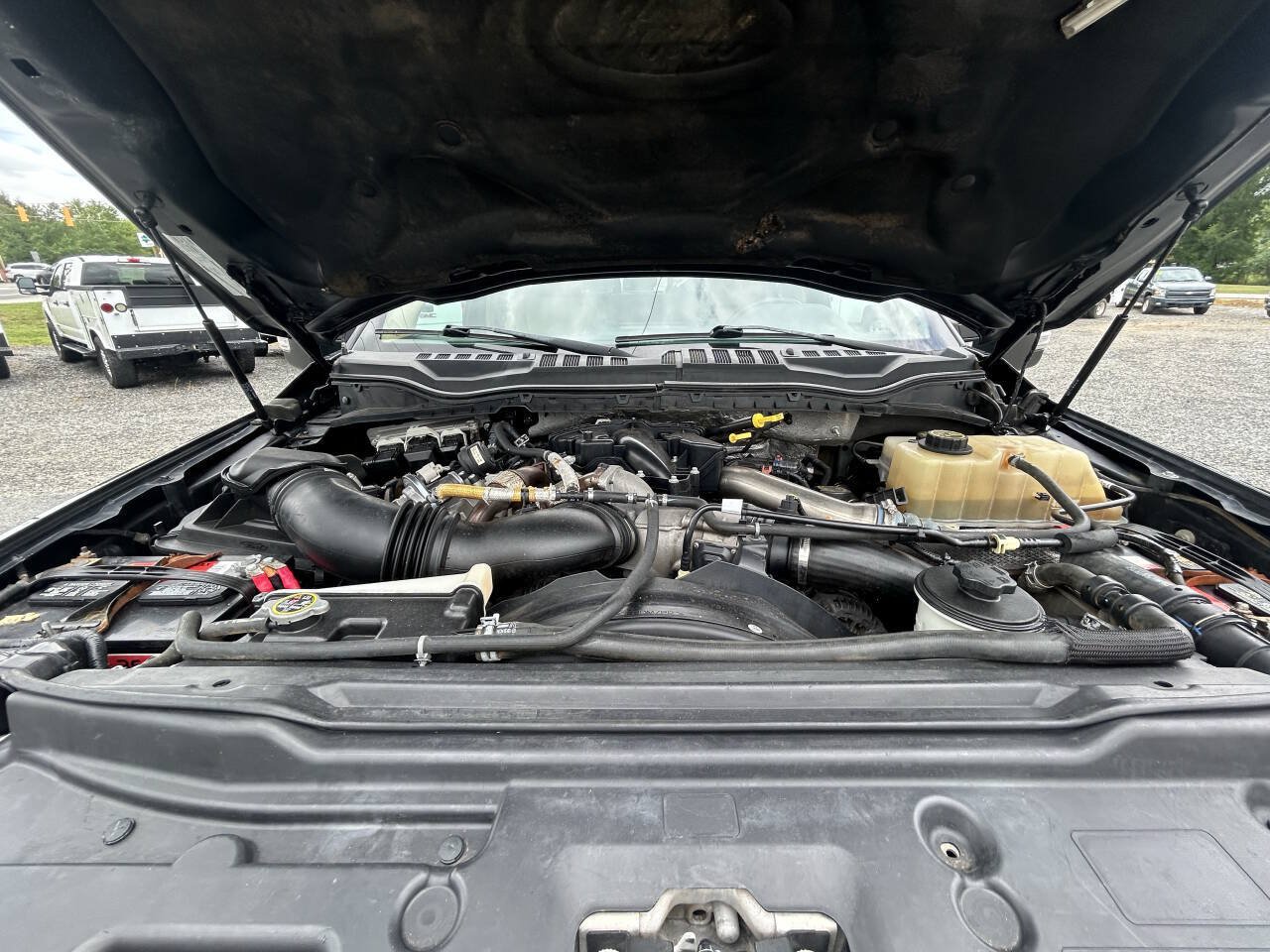 Used 2018 Ford F350 Lariat w/ FX4 Off-Road Package AWD/4WD image 26