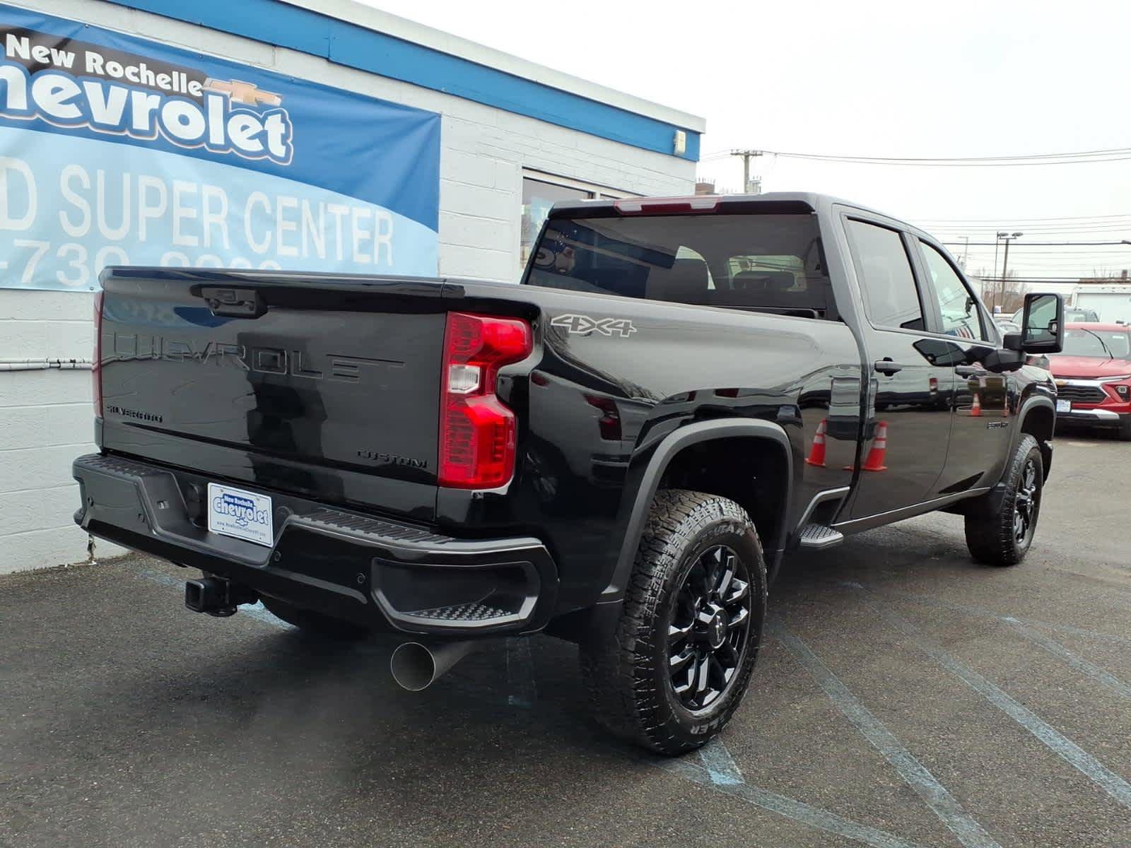 Used 2026 Chevrolet Silverado 2500 Custom w/ Custom Value Package AWD/4WD image 6