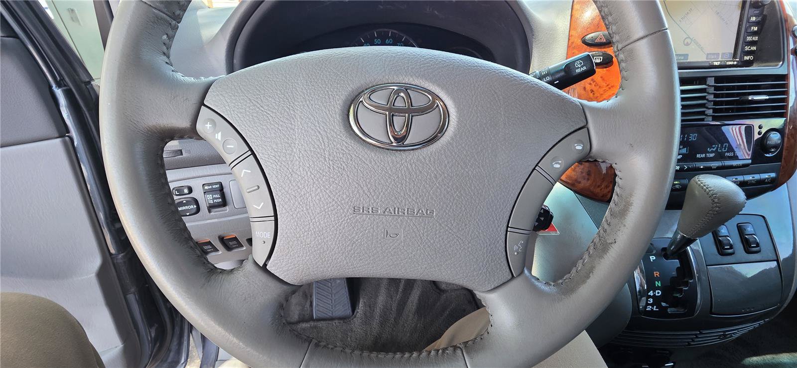 Used 2009 Toyota Sienna XLE FWD image 18