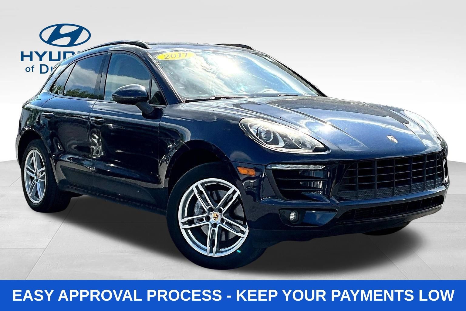 Used 2017 Porsche Macan AWD/4WD image 3