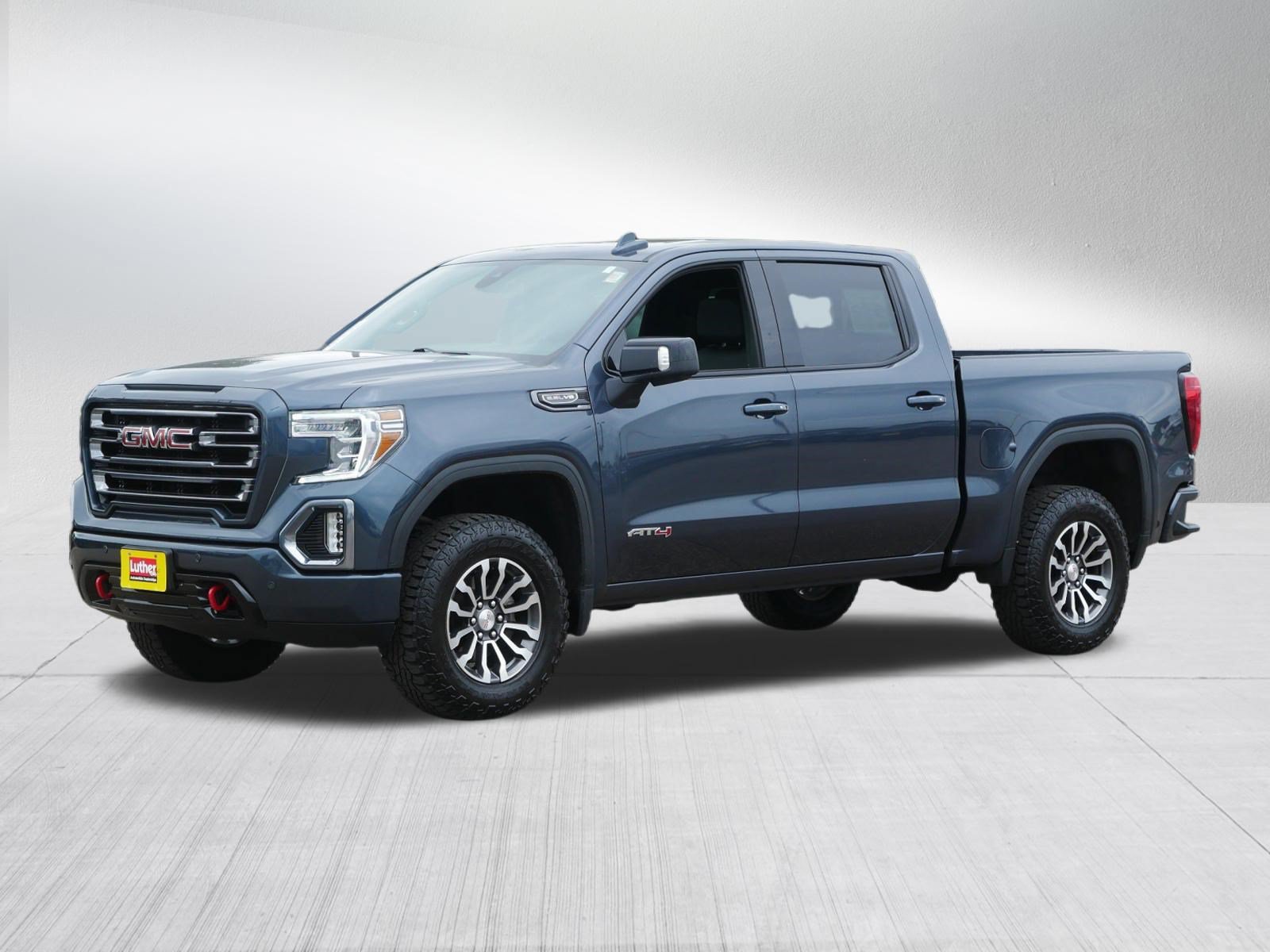 Used 2021 GMC Sierra 1500 AT4 w/ AT4 Value Package AWD/4WD image 3
