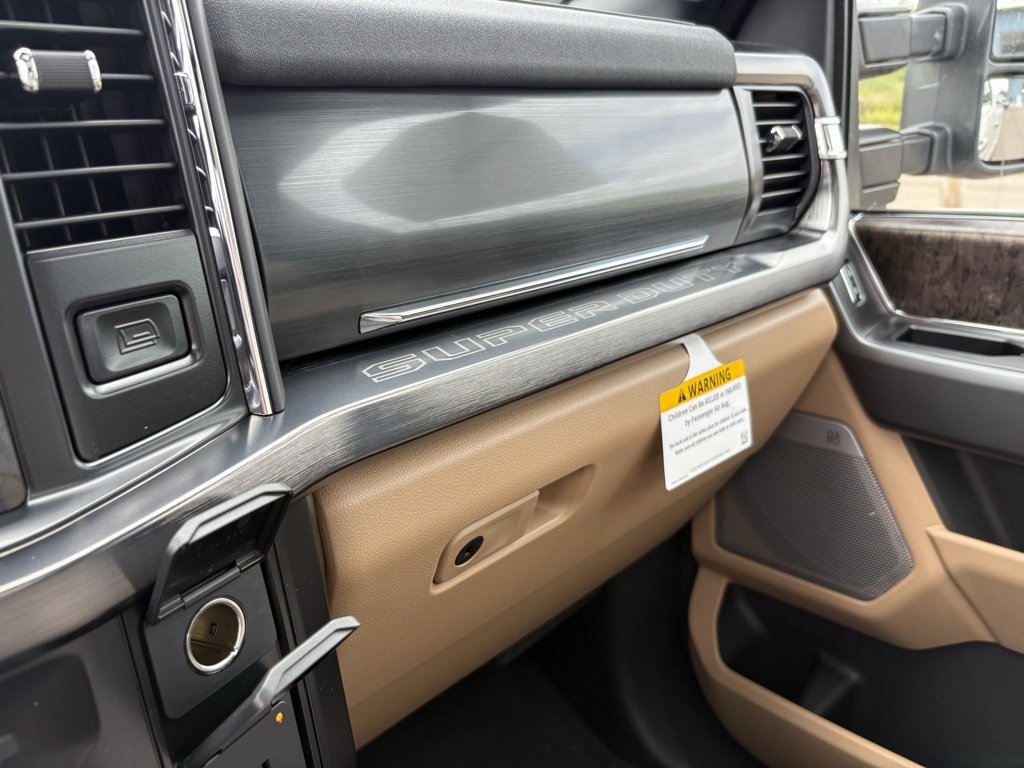 New 2026 Ford F350 Lariat w/ Lariat Premium Package image 39