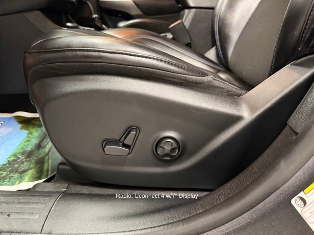 Used 2020 Jeep Cherokee Latitude Plus w/ Cold Weather Group image 20