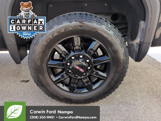 Used 2025 GMC Sierra 2500 AT4 w/ AT4 Premium Plus Package AWD/4WD image 32