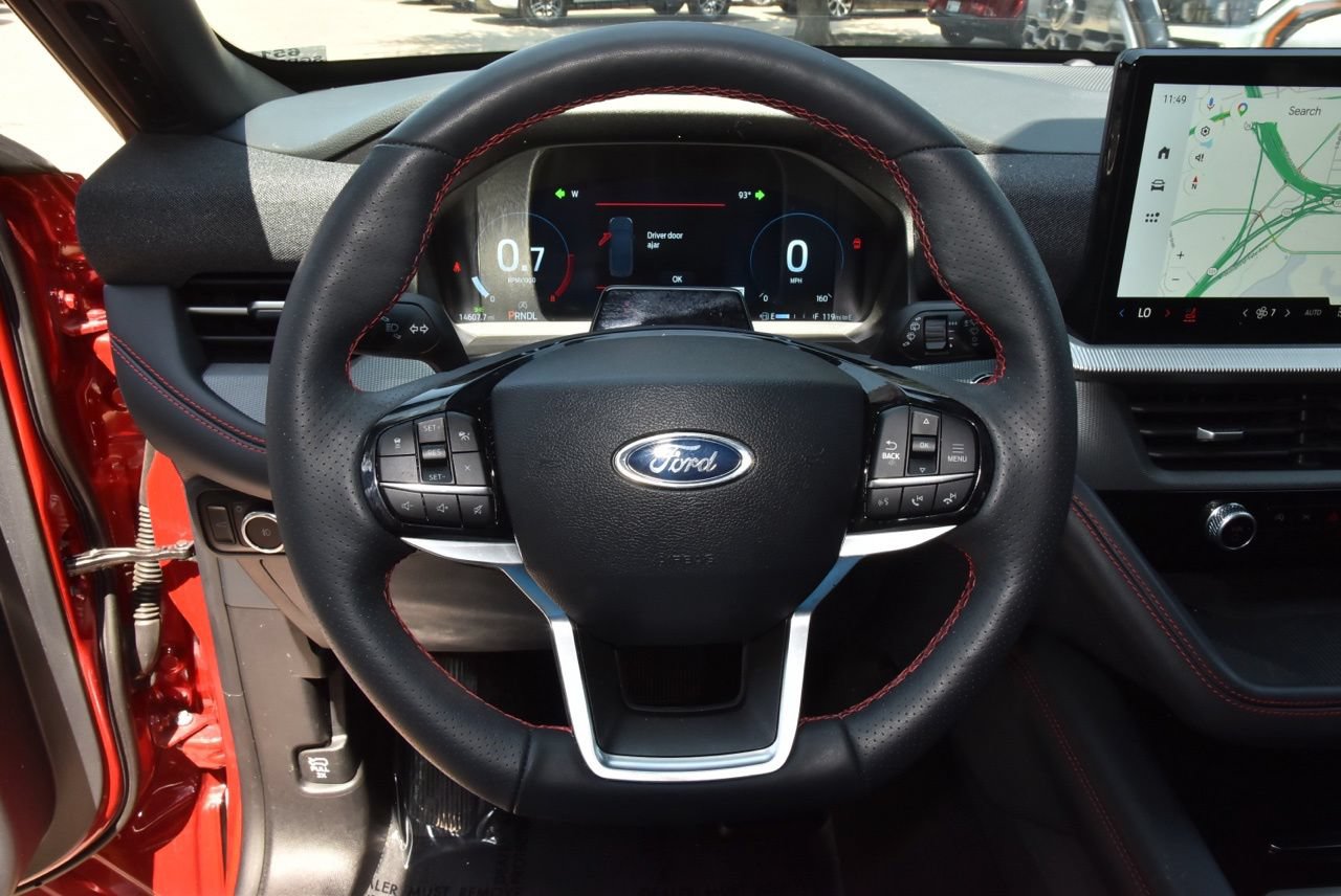 Certified 2025 Ford Explorer ST-Line RWD image 23